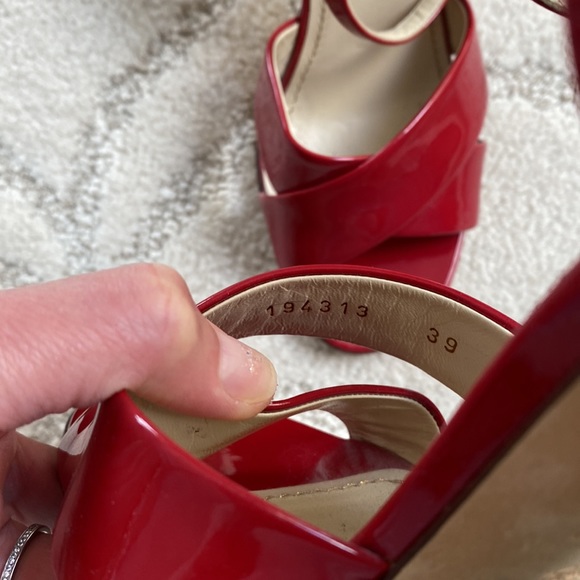 Amazing very rare, Yves Saint Laurent red patent leather sandals with dust bag - Picture 5 of 8